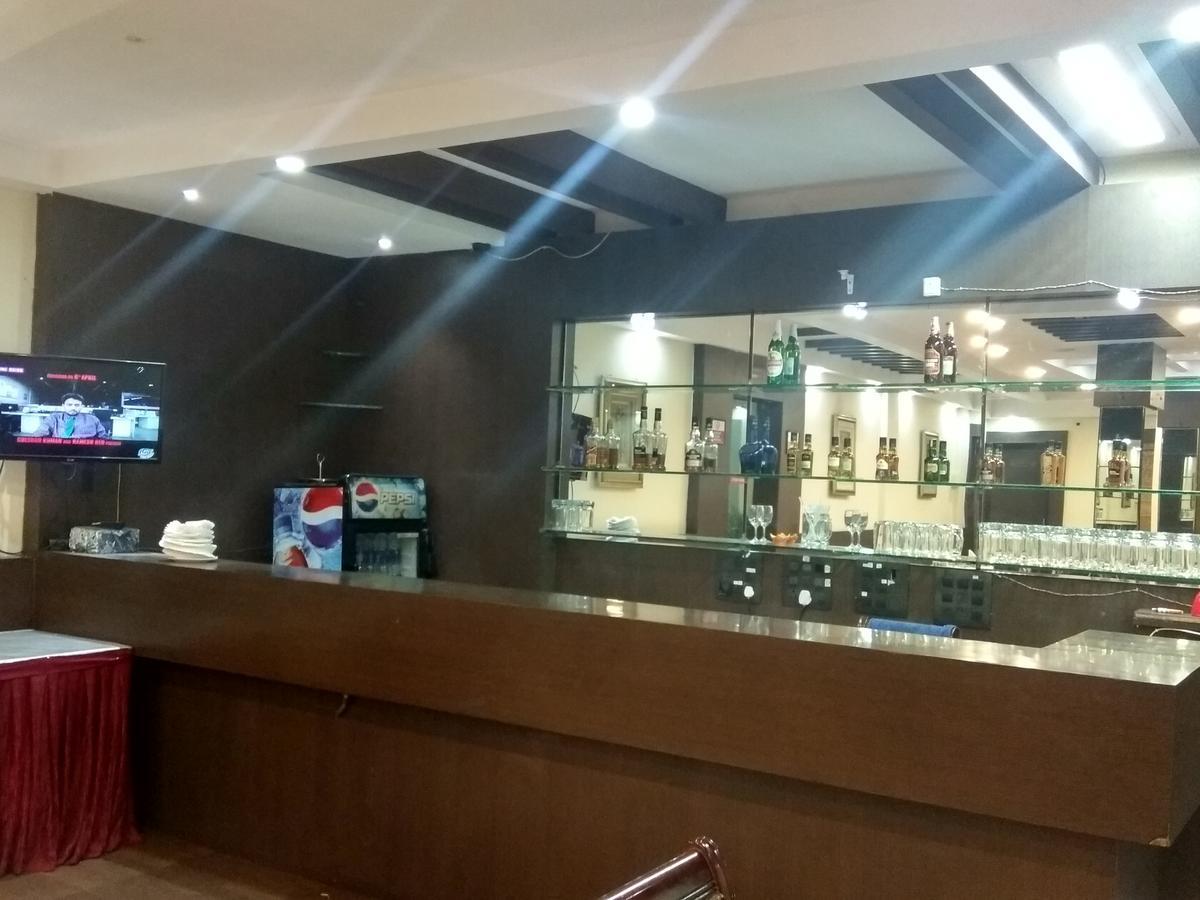 Hotel Royal Regency Bori  Экстерьер фото