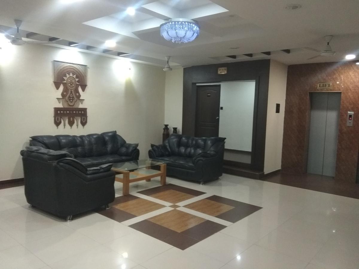 Hotel Royal Regency Bori  Экстерьер фото